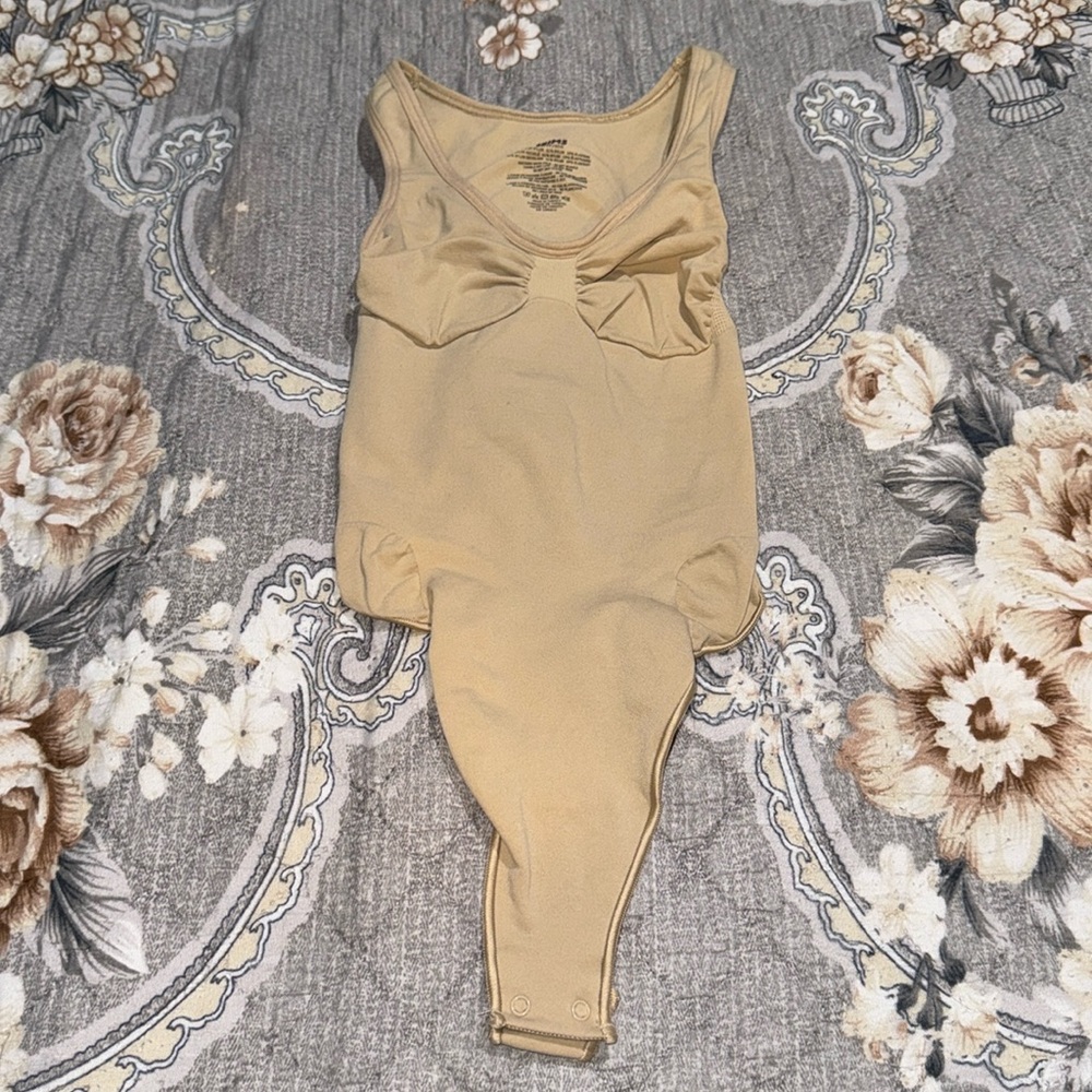 SKIMS THONG BODYSUIT